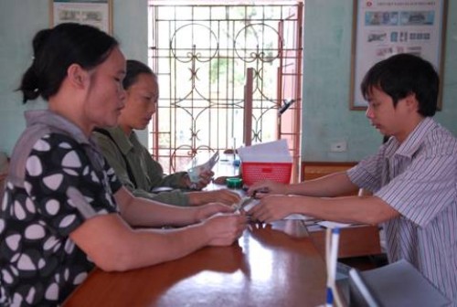 Giao dịch tại Quỹ tín dụng nhân dân xã Thanh Tân - xã đạt chuẩn NTM của huyện Kiến Xương, Thái Bình 