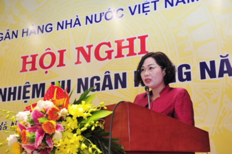 Phó Thống đốc Nguyễn Thị Hồng báo cáo công tác điều hành chính sách tiền tệ