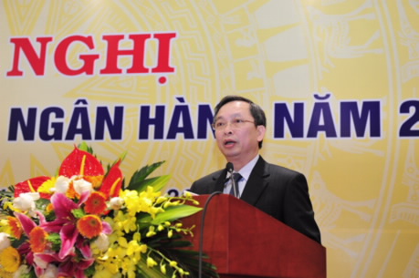 Phó Thống đốc Đào Minh Tú báo cáo công tác chỉ đạo, điều hành