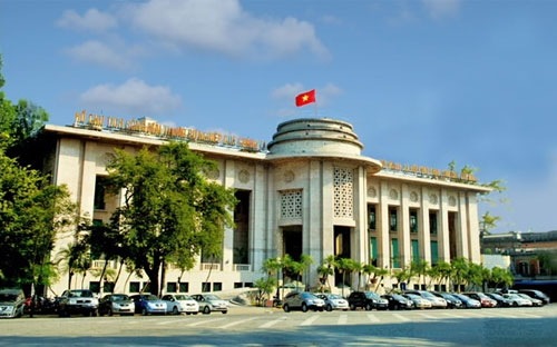 Ngân hàng Nhà nước Việt Nam được xác định trong luật là cơ quan ngang bộ của Chính phủ.