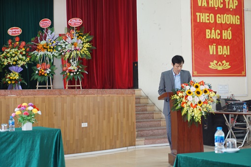 Ông Nguyễn Văn Hợp - Giám đốc QTDND Cổ Nhuế báo cáo kết quả hoạt động kinh doanh năm 2018 và phương hướng hoạt động kinh doanh năm 2019