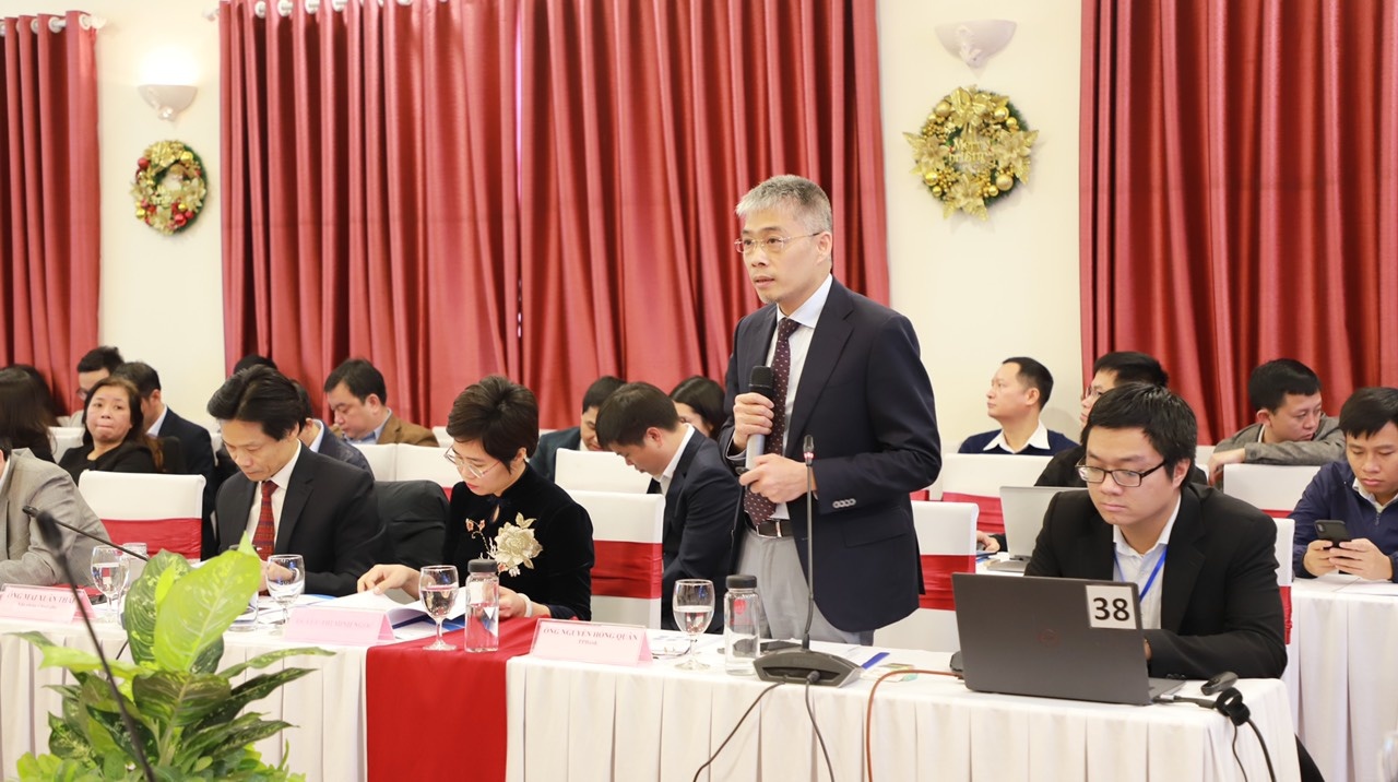 Ông Nguyễn Hồng Quân, Phó Tổng Giám đốc TPBank phát biểu tại Hội thảo