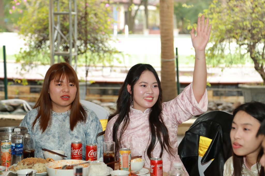 Nghe nhạc hiệu đoán bài hát