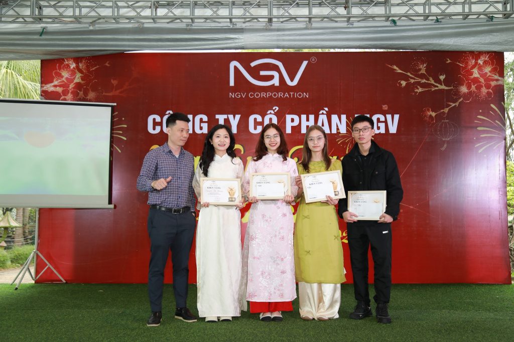 Vinh danh các cá nhân xuất sắc